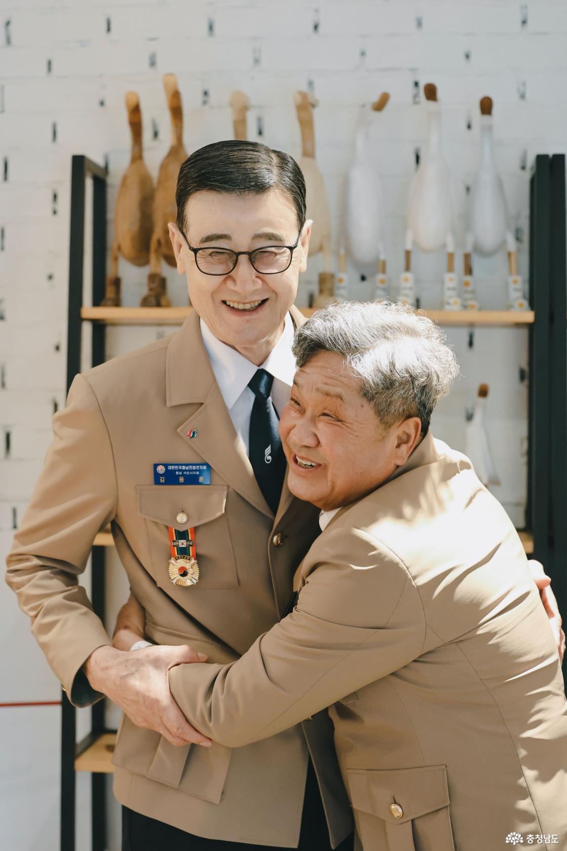 해병전우회 서산지회 (왼쪽부터) 김용훈 님, 강인환 님
