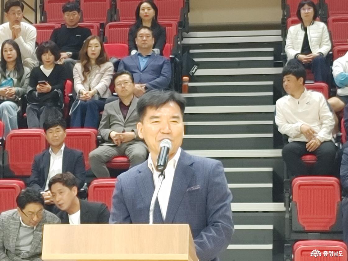 축사를 하는 조일호 아산부시장