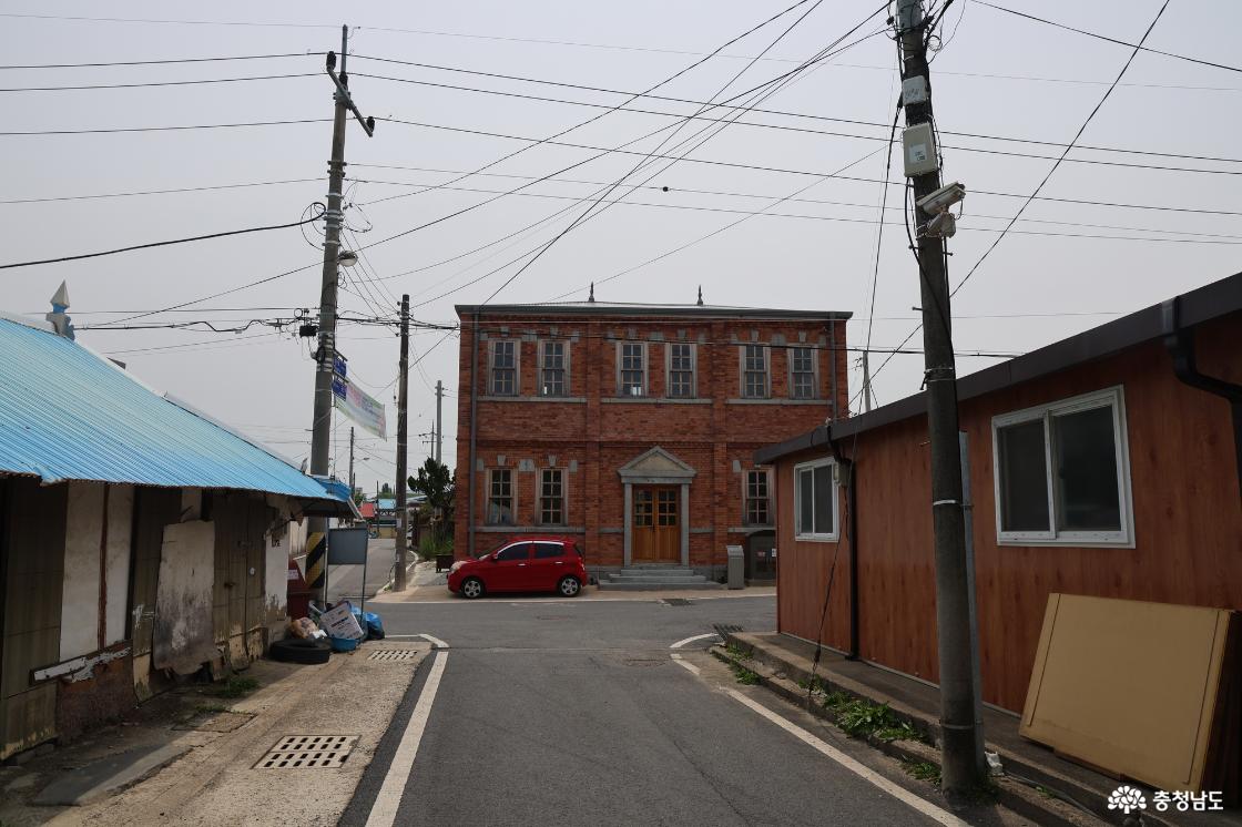 홍산에 남아 있는 근대역사건물