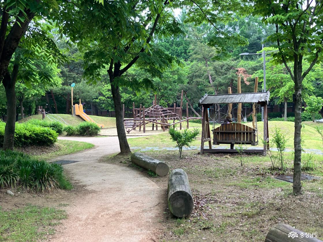 천안시 쌍용동 월봉공원 전경
