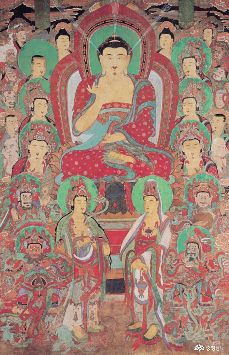 천년고찰 공주 계룡산 갑사 대웅전 석가여래삼세불.