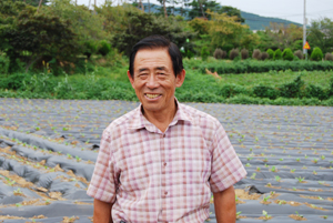 초대 군의원서 배추아빠로 고향 지키는 농촌사업가 변신