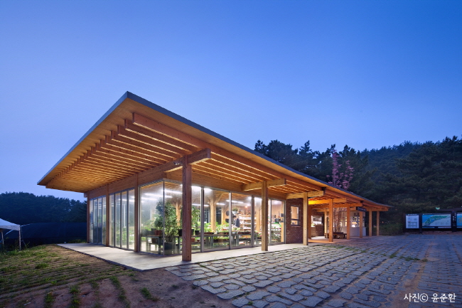 천리포수목원, 방문자센터 2014 목조건축대전 대상