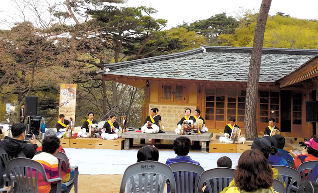 산사(山寺)의 봄 선율 사진