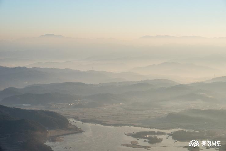 봉수산에서 내려본 예당저수지 사진