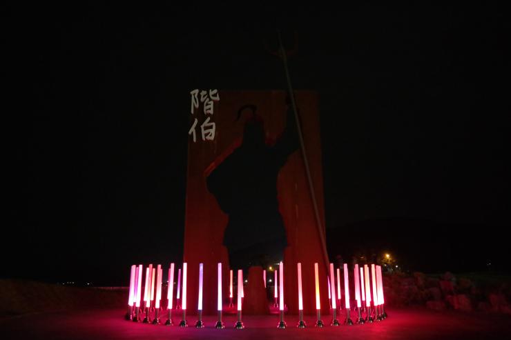 밤에 더 화려한 탑정호 백제상징광장