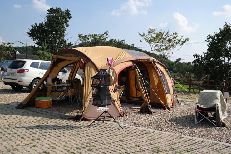 캠핑장 텐트