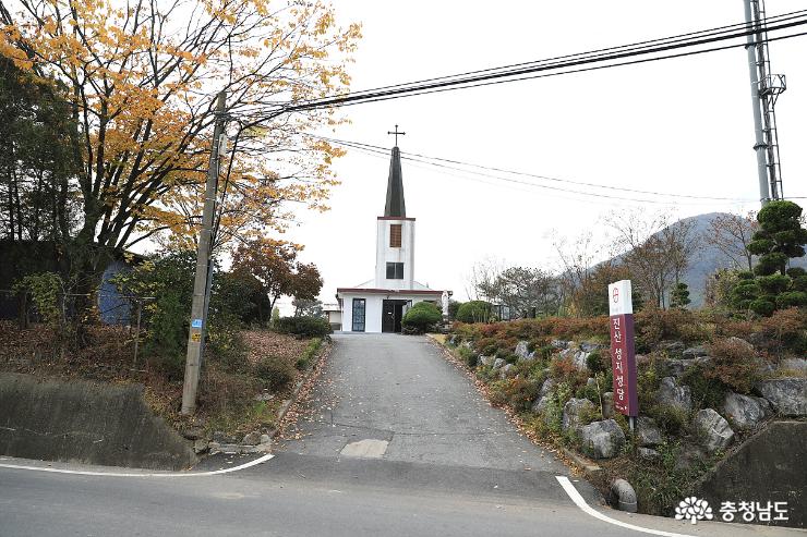 이번에 문화재로 지정된 천주교 진산성지 성당