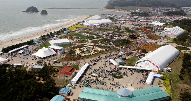 지난 2009년 꽃지 해안공원에서 열린 안면도 국제 꽃박람회 모습.