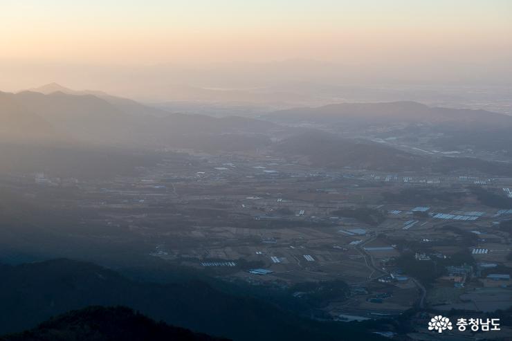 계룡산 연천봉에서 바라본 일출 사진