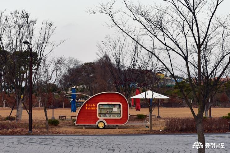 빨간북캠핑카와논산시민공원 6