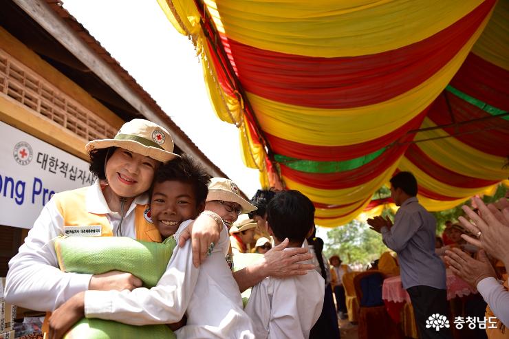 적십자 논산지구협의회 봉사원들 ‘캄보디아에서 빛났다’