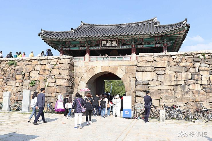 조선시대로 돌아간 서산 해미읍성 축제
