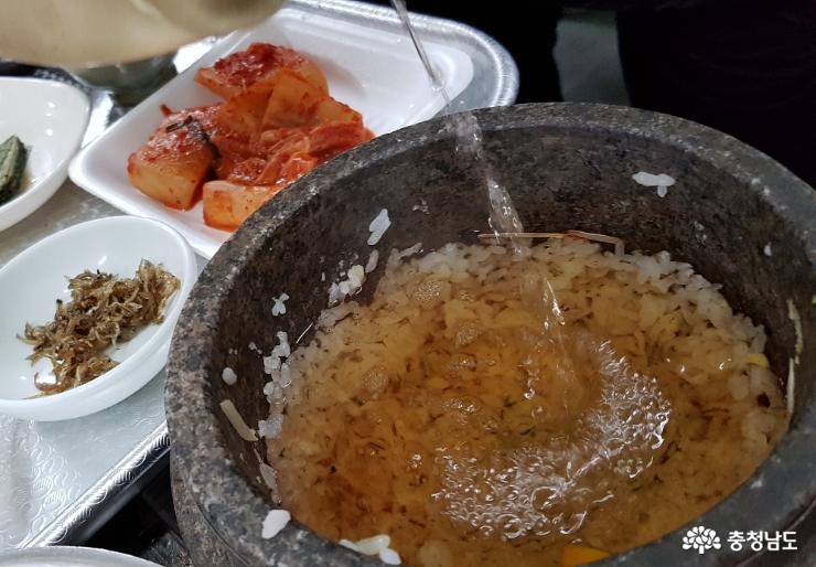 겨울의 별미 바다의 우유 굴 드시러 가세요~ 12
