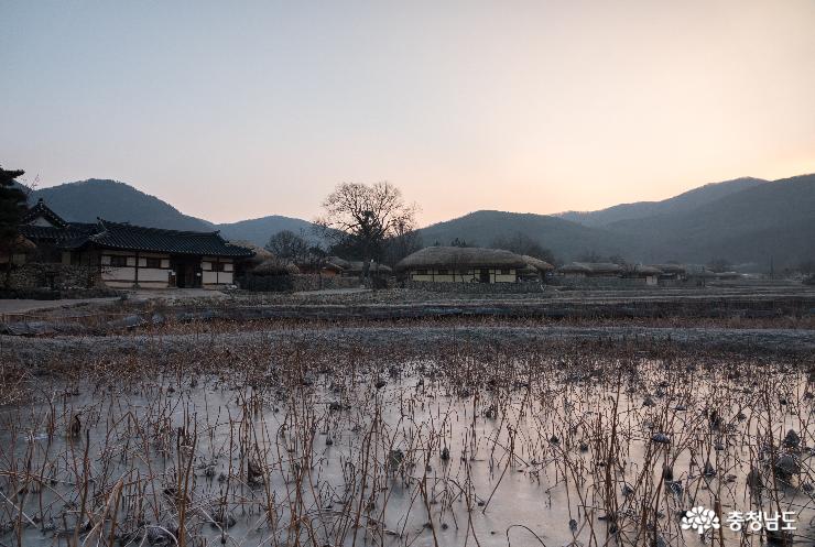 아산외암민속마을의겨울아침풍경 1