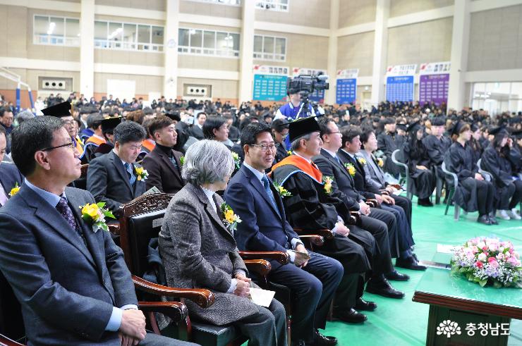 충남도립대 학위수여식, 471명 졸업생 지역 일꾼 ‘첫 발’ 1