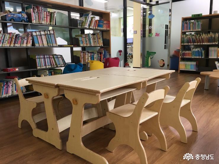 새단장 마치고 다시 문을 연 홍성도서관 5