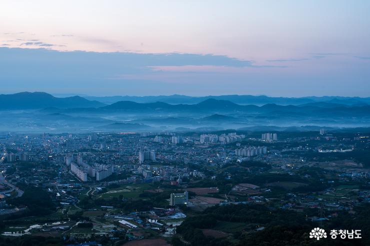 홍성의 진산 백월산의 아침풍경 사진