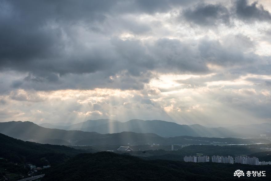천안 취암산의 초가을 아침 사진