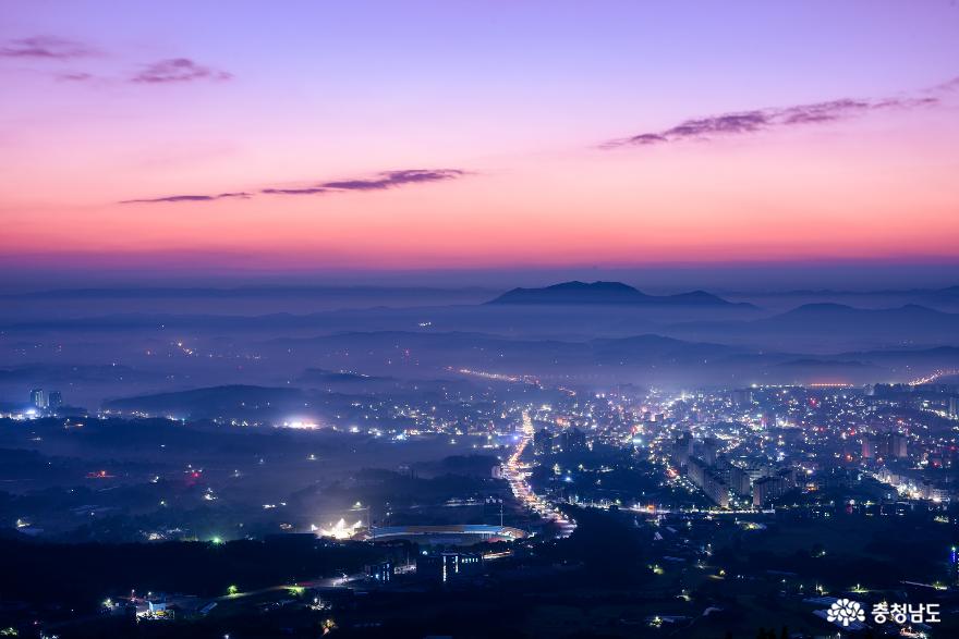 홍성 백월산의 비현실적 가을 아침