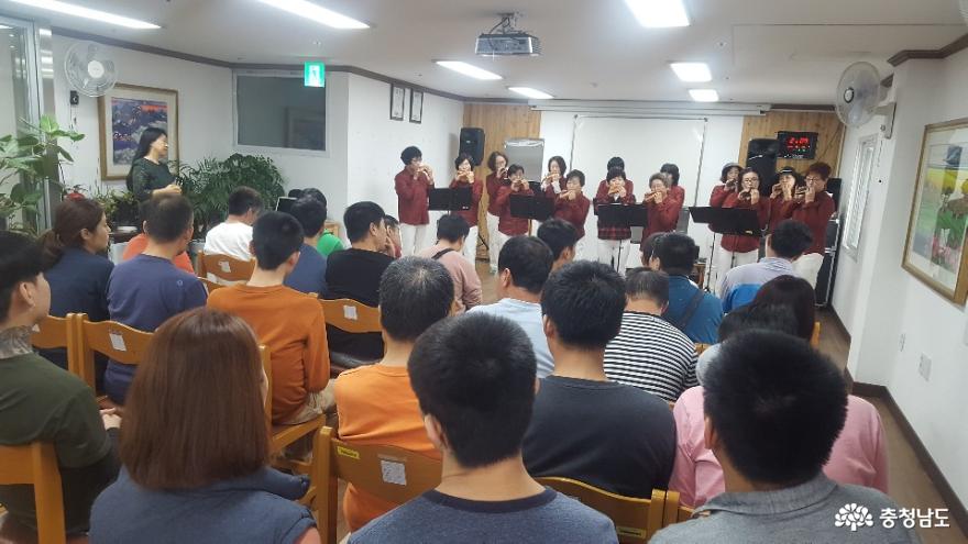 생활개선천안시연합회, 복지시설에 아름다운 음악 선사! 2