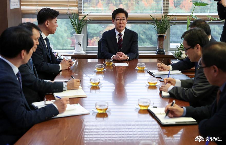 “공직기강 확립과 차질 없는 현안 추진” 당부 2