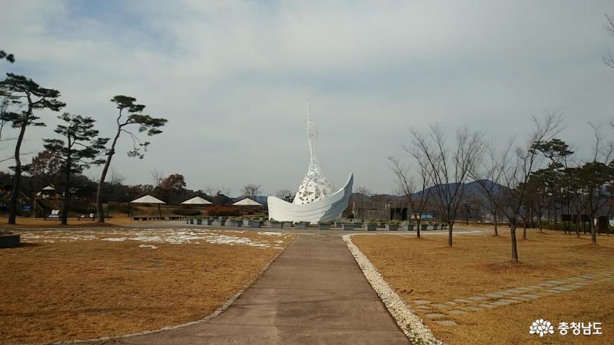 자연과 인간이 공존하는 황새들의 천국 <예산 황새공원> 36
