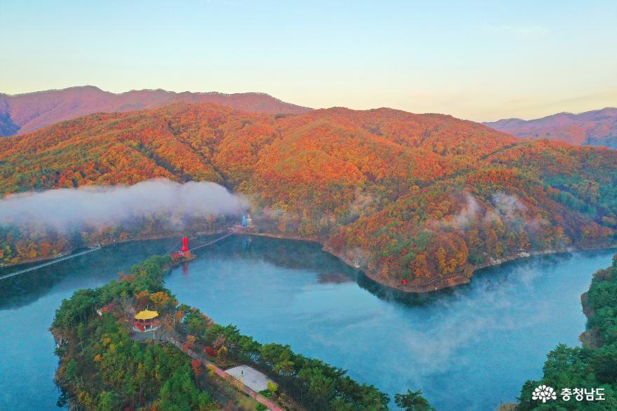 천장호 출렁다리