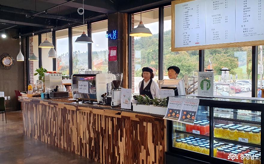 예산군 노인일자리지원센터 '다시 봄 카페'