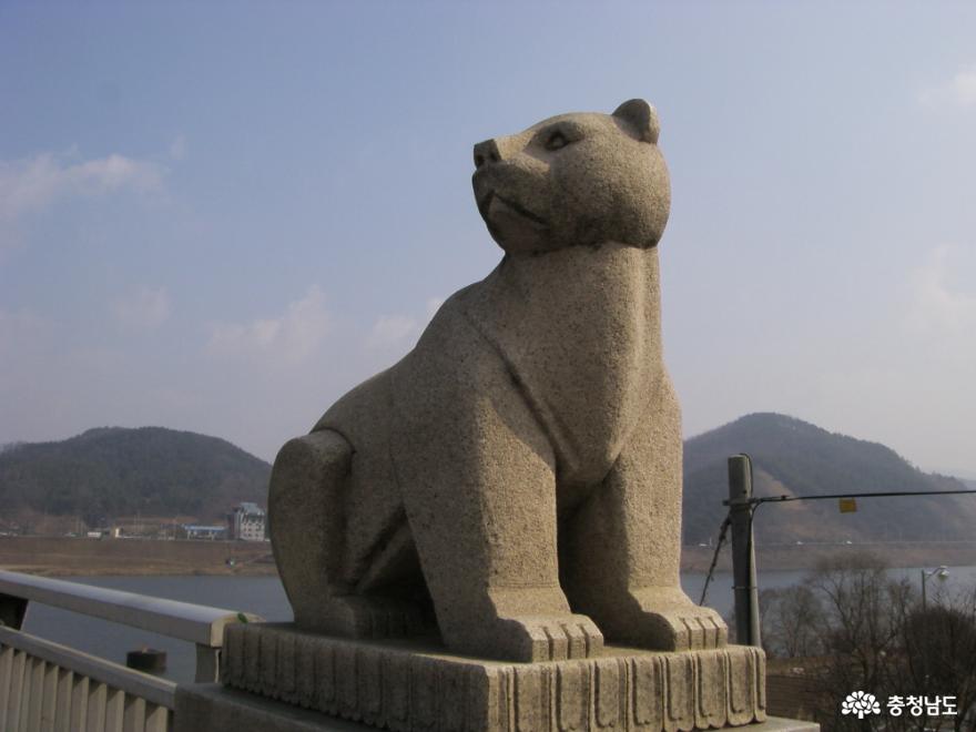 공주대교의 어미 곰