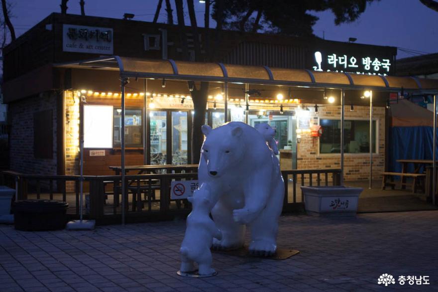 쉼이 있는 미니식물원과 북카페로 지역 특색을 살리다 2