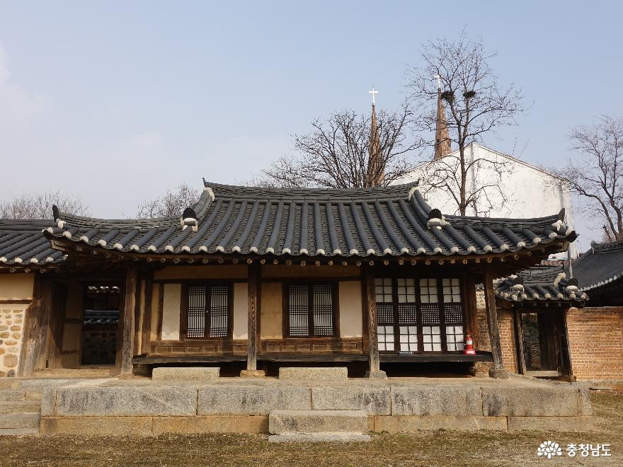 윤승구 가옥(충남민속문화재 제15호)