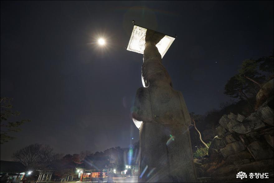 국내최대의석조미륵보살입상이서있는논산관촉사 1