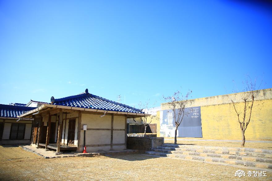 시대와 맞선 시인의 생애를 마주하는 가족여행지 부여 신동엽문학관 1
