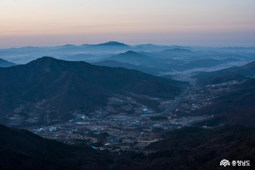밤하늘 별이 빛나던 가야산의 새벽풍경 사진