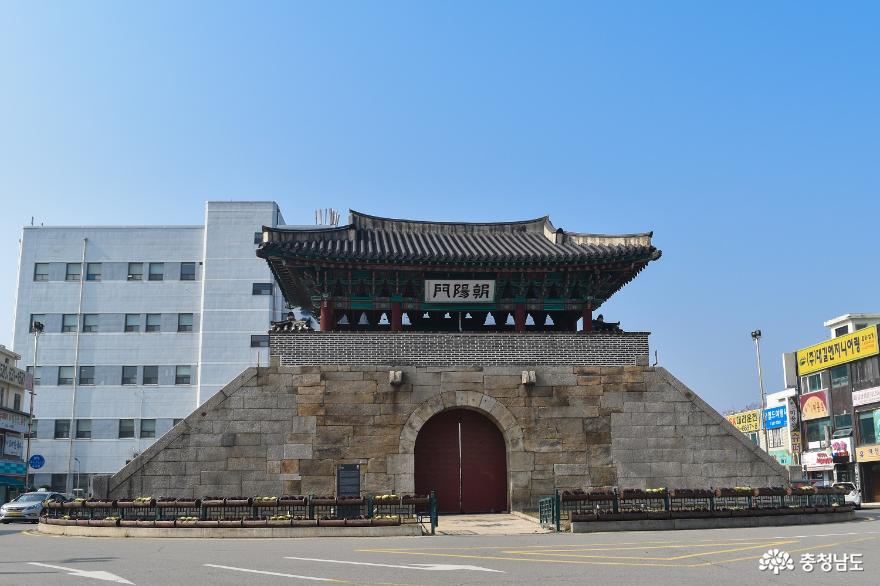 과거와 현재가 공존하는 홍주성 조양문, 홍주아문, 안회당, 여하정 사진
