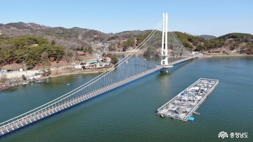 예당호음악분수대(출처 예산군청) 