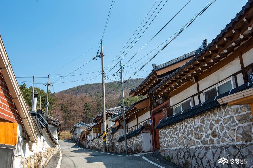 전원적인 느낌이 물씬 풍기는 갑사 한옥마을 민박촌 사진