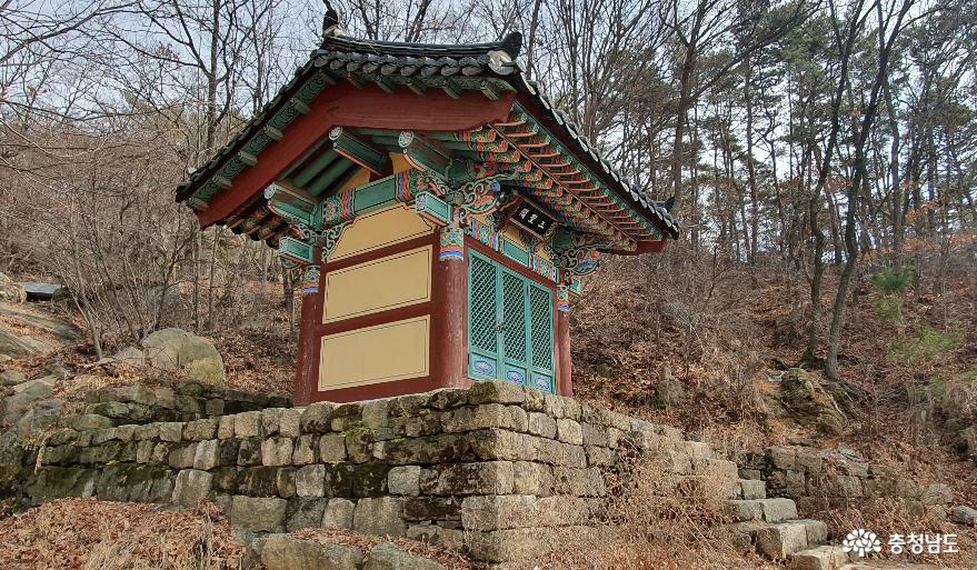 백화산 태을암 산성각. 