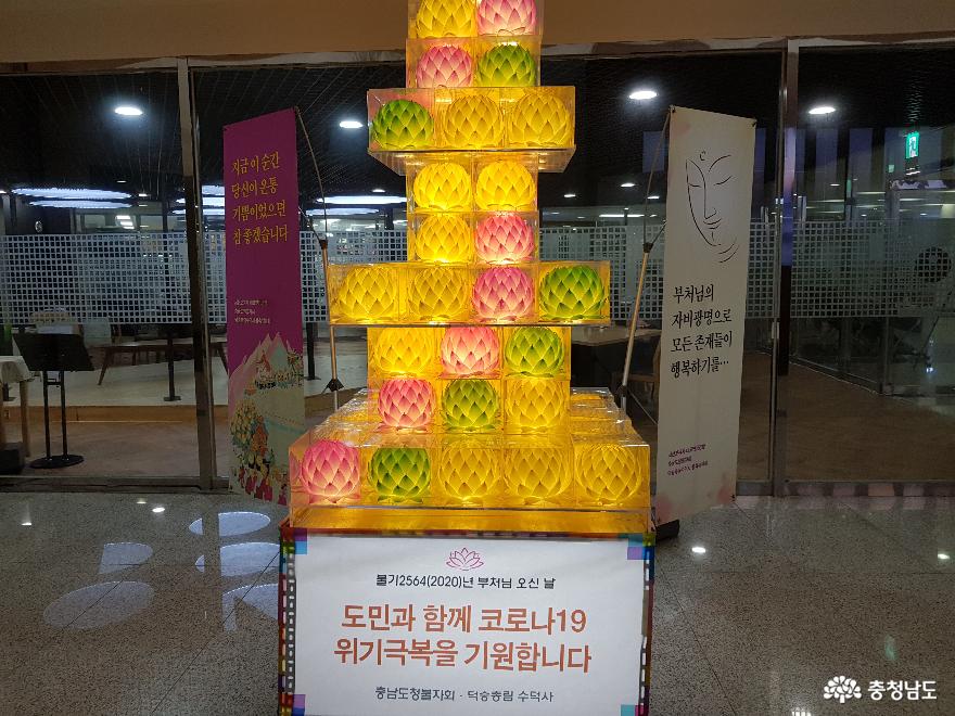 '생활속 거리두기' 첫날, 조금씩 일상을 찾아가는 모습 1