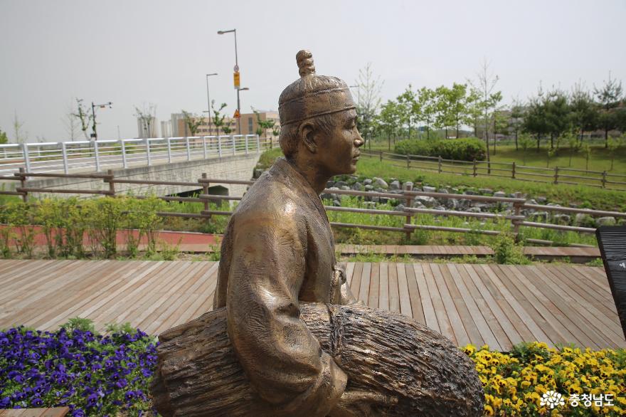 충남넷 모바일 내포신도시에서 만나보는 예산의 의좋은 형제