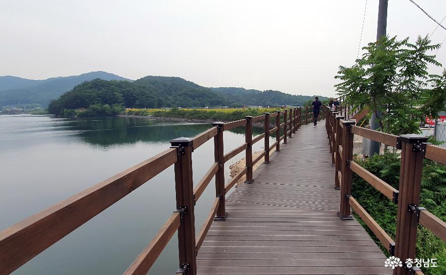 천흥저수지 수변데크 산책로 1.