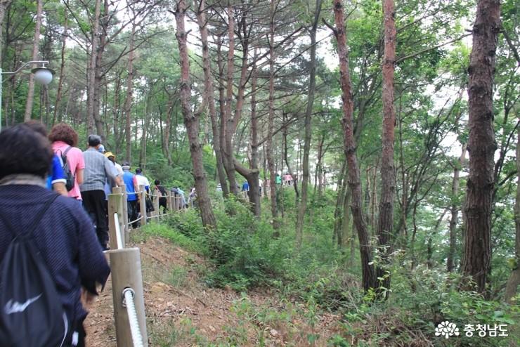 산길도 오르고