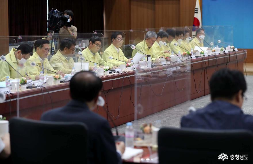 “고용 쇼크 막는다”…일자리 창출과 고용 유지 ‘투트랙’ 2