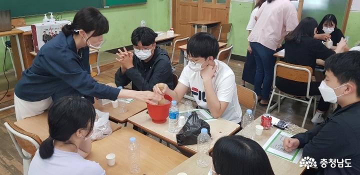 당진중학교에 식물공기청정기 바이오월이 설치되었어요 사진