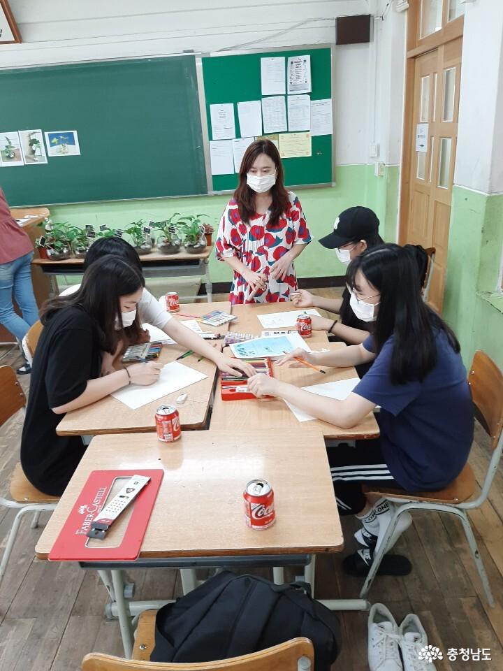 당진중학교에 식물공기청정기 바이오월이 설치되었어요 사진