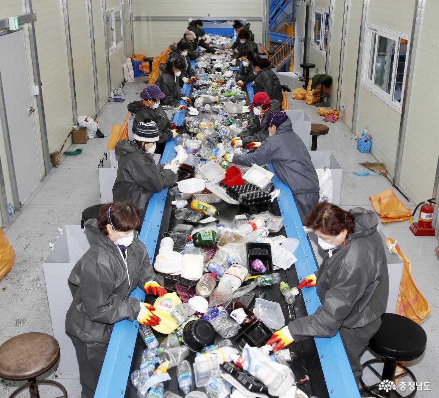 태안군, ‘빈틈없이 빠르게 골라낸다!’ 재활용폐기물 생활자원회수센터 운영 임박!