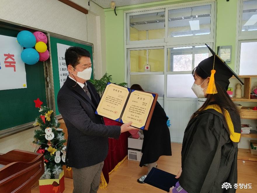 서천지역 시골학교 졸업식 모습 