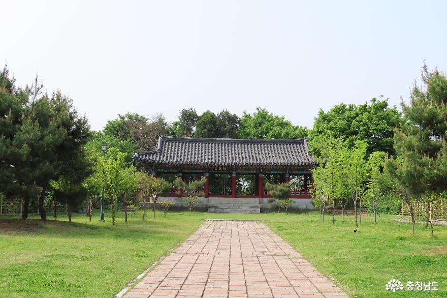 일제 강점기 시절 아픈 역사를 품고 있는 천안 남산공원