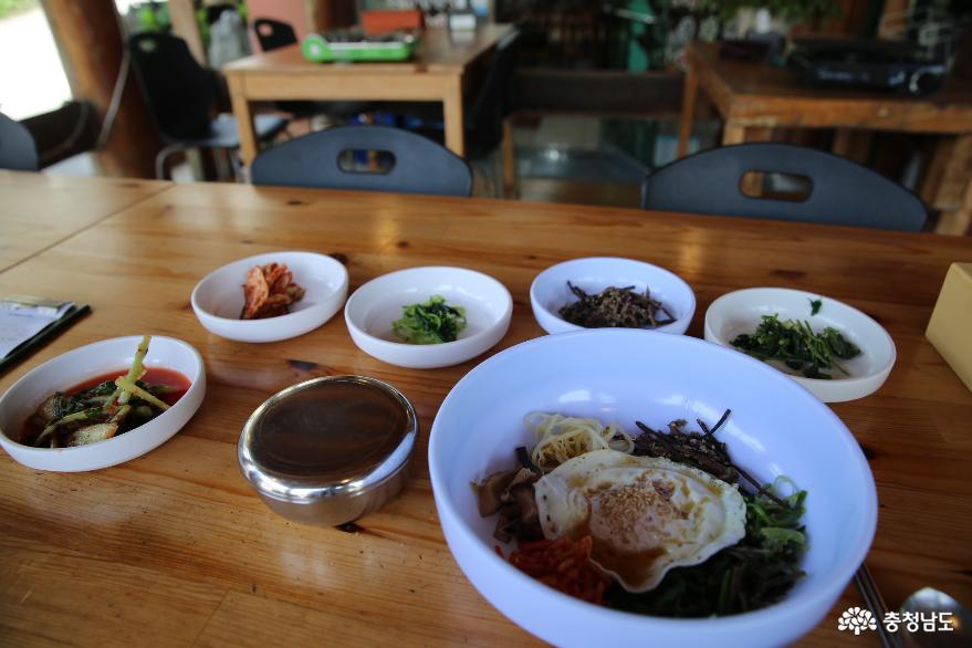 마곡사의입구의모범음식점차령산맥에서먹는비빔밥 6